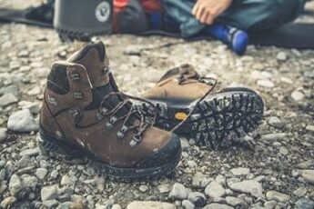 hiking sneaker boots